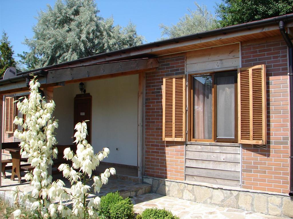 Villas&Bungalows Panorama Chernomorets Bagian luar foto